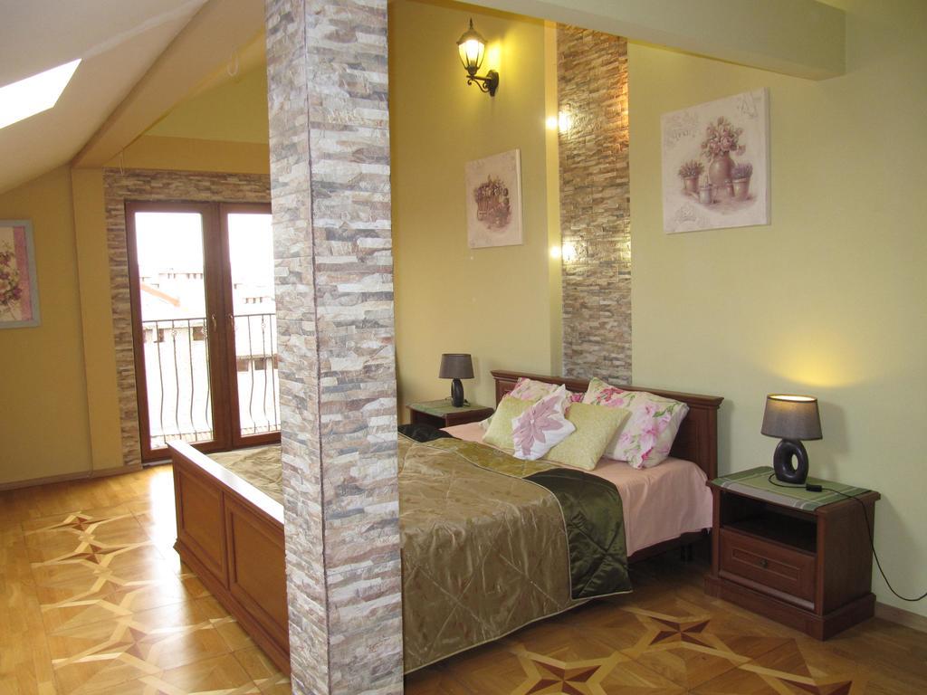 3-bedroom Jacuzzi شقة *